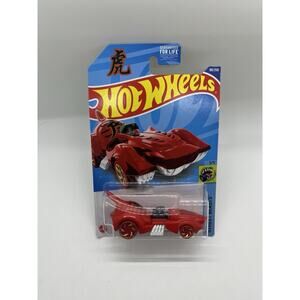 Hot Wheels Street Beasts 3/5 Purrfect Speed 1:64 Red